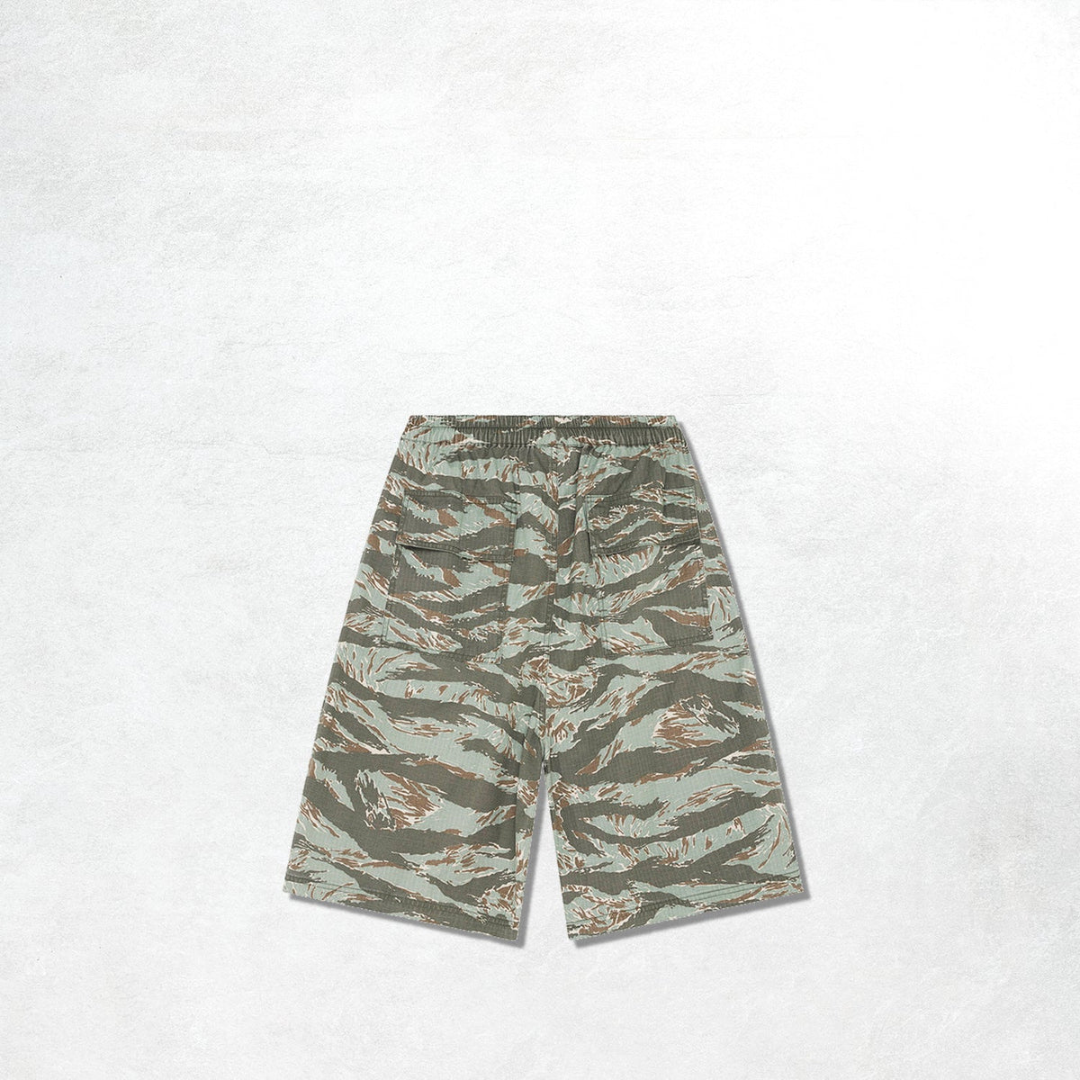 Deus Unforseen Short: Ground Cover Green